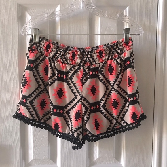 ALTAR’D STATE Women's Shorts - Picture 2 of 5